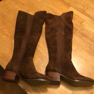 Steve Madden Chestnut Suede Boots